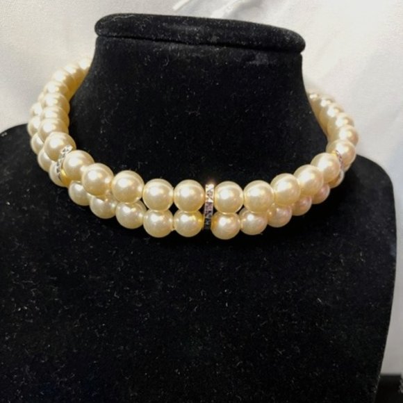 SPG Jewelry - Vintage Fashion Pearl Choker.